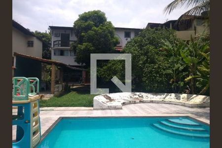 Casa à venda com 5 quartos, 300m² em Maria Paula, Niterói