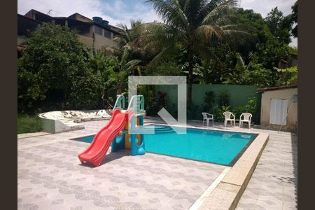 Casa à venda com 5 quartos, 300m² em Maria Paula, Niterói