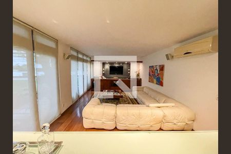 Casa à venda com 4 quartos, 743m² em São Francisco, Niterói