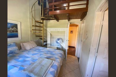 Casa à venda com 3 quartos, 290m² em Piratininga, Niterói