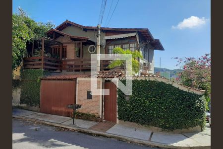 Casa à venda com 4 quartos, 219m² em Icaraí, Niterói