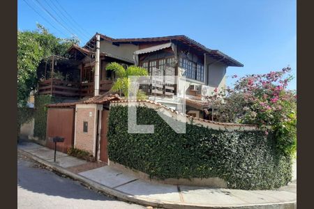 Casa à venda com 4 quartos, 219m² em Icaraí, Niterói