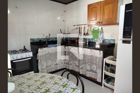 Casa à venda com 3 quartos, 200m² em Maravista, Niterói