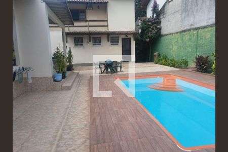 Casa à venda com 4 quartos, 303m² em Maria Paula, Niterói