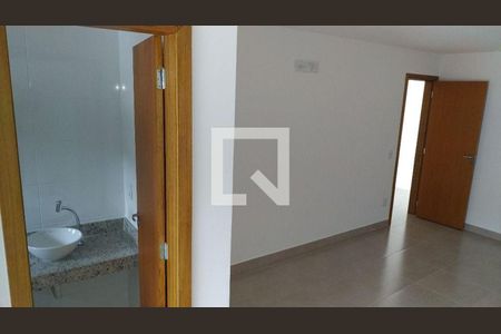 Casa à venda com 4 quartos, 222m² em Piratininga, Niterói