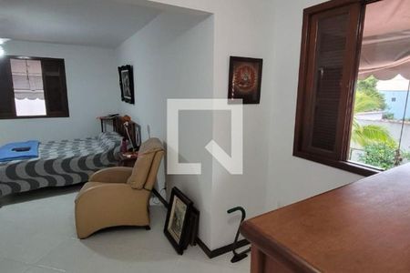 Casa à venda com 5 quartos, 271m² em Piratininga, Niterói