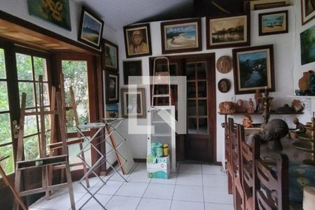 Casa à venda com 5 quartos, 271m² em Piratininga, Niterói