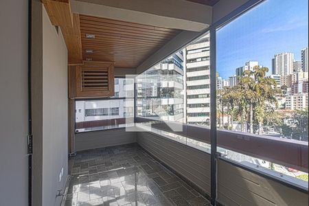 sacada de apartamento à venda com 3 quartos, 187m² em Aclimação, São Paulo