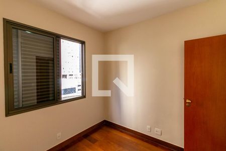 Quarto  de apartamento para alugar com 3 quartos, 95m² em Belvedere, Belo Horizonte