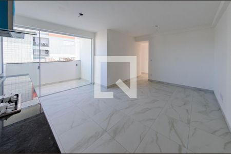 Sala de apartamento à venda com 3 quartos, 77m² em Coração Eucarístico, Belo Horizonte
