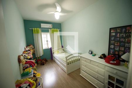 Casa à venda com 5 quartos, 400m² em Pendotiba, Niterói