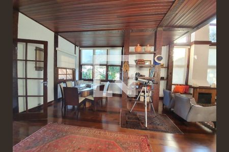 Casa à venda com 3 quartos, 320m² em São Francisco, Niterói