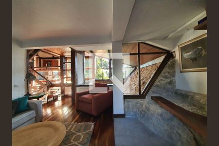 Casa à venda com 3 quartos, 320m² em São Francisco, Niterói