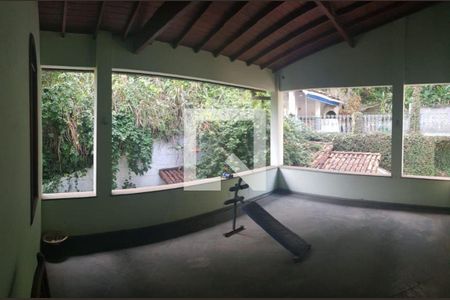 Casa à venda com 5 quartos, 300m² em Engenho do Mato, Niterói