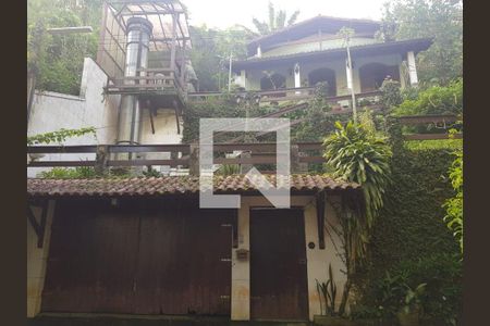 Casa à venda com 5 quartos, 300m² em Serra Grande, Niterói