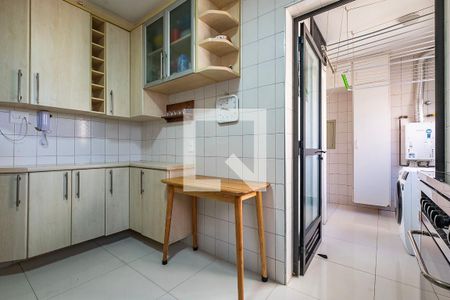 Cozinha de apartamento à venda com 4 quartos, 120m² em Pinheiros, São Paulo