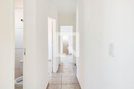 Corredor de apartamento à venda com 2 quartos, 56m² em Vila Curuca, Santo André