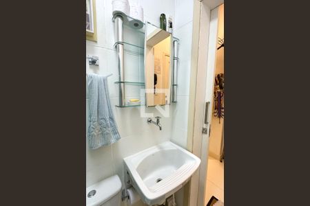 Banheiro Social de apartamento para alugar com 1 quarto, 30m² em Copacabana, Rio de Janeiro