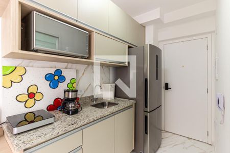 Cozinha de kitnet/studio para alugar com 1 quarto, 16m² em República, São Paulo