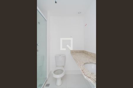 Banheiro de apartamento para alugar com 1 quarto, 27m² em Partenon, Porto Alegre