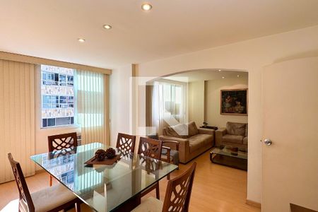 Sala de apartamento à venda com 2 quartos, 127m² em Copacabana, Rio de Janeiro