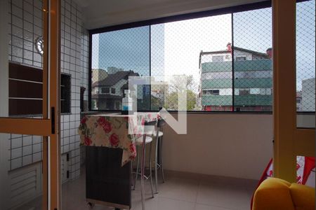 Sala - Varanda de apartamento para alugar com 3 quartos, 107m² em Jardim Itu, Porto Alegre