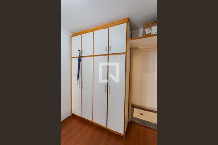 Apartamento à venda com 80m², 3 quartos e 1 vaga Apartamento à venda com 80m², 3 quartos e 1 vagaArmário