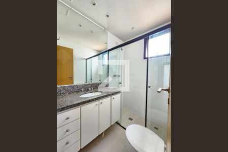 Banheiro da Suíte de apartamento à venda com 3 quartos, 88m² em Vila da Serra, Nova Lima
