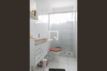 Banheiro de apartamento para alugar com 2 quartos, 62m² em Partenon, Porto Alegre