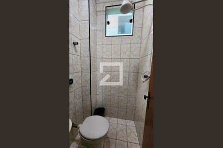 Banheiro de kitnet/studio para alugar com 1 quarto, 30m² em Marapé, Santos