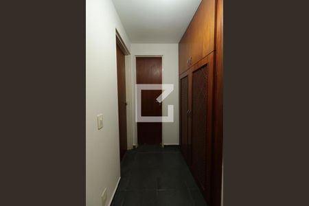 Corredor  de apartamento para alugar com 3 quartos, 102m² em Centro, Ribeirão Preto