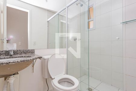 Banheiro de apartamento para alugar com 2 quartos, 56m² em Vila Caraguatá, São Paulo
