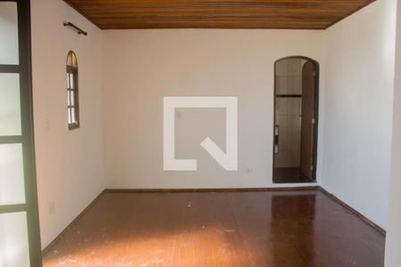 Quarto de casa para alugar com 2 quartos, 100m² em Vila Dirce, Carapicuíba
