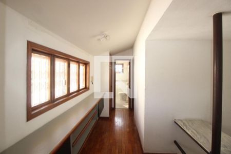 Corredor  de casa para alugar com 3 quartos, 160m² em Sagrada Família, Belo Horizonte