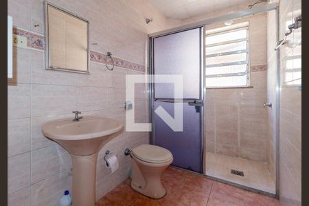 Banheiro de casa para alugar com 1 quarto, 50m² em Vila Bertioga, São Paulo