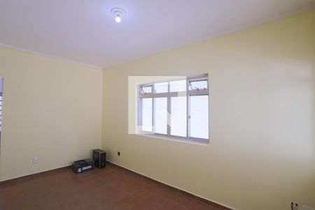 Sala de casa para alugar com 2 quartos, 220m² em Vila Santa Clara , São Paulo