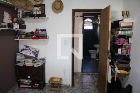 Quarto 1 de casa à venda com 3 quartos, 200m² em Santa Helena, Contagem