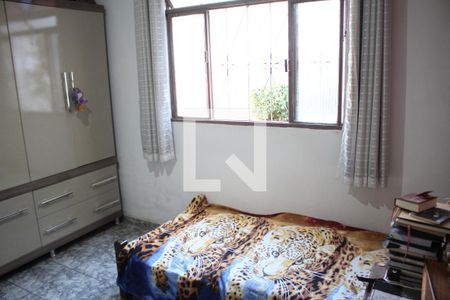 Quarto 2 de casa à venda com 3 quartos, 200m² em Santa Helena, Contagem