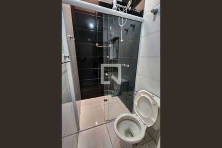 Banheiro de kitnet/studio para alugar com 1 quarto, 14m² em Jardim Peri Peri, São Paulo