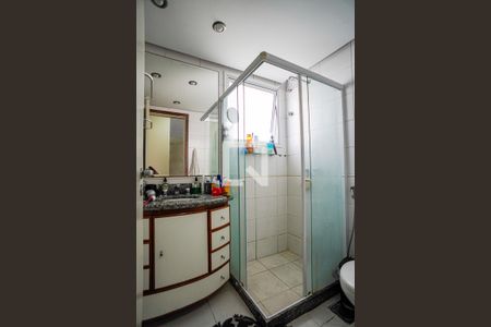 Banheiro de apartamento à venda com 1 quarto, 52m² em Icaraí, Niterói