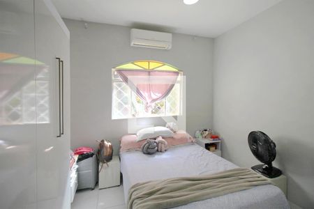 Suite de casa à venda com 6 quartos, 240m² em Renascença, Belo Horizonte