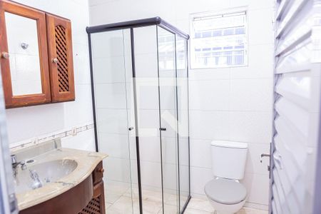 Banheiro de casa para alugar com 1 quarto, 34m² em Vila Paranagua, São Paulo