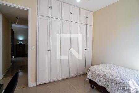 Quarto de apartamento à venda com 3 quartos, 131m² em Icaraí, Niterói