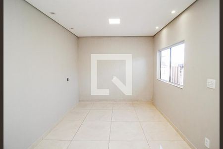 Casa para alugar com 2 quartos, 60m² em São Geraldo, Belo Horizonte