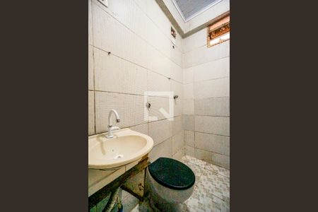 Banheiro de casa para alugar com 2 quartos, 110m² em Penha de França, São Paulo