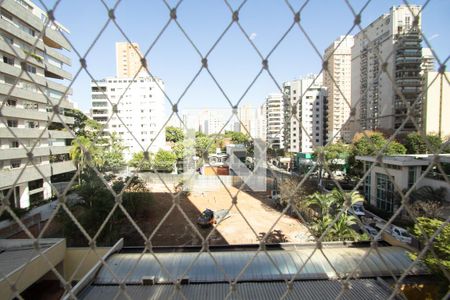 Vista de apartamento à venda com 3 quartos, 112m² em Moema, São Paulo