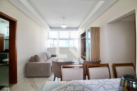 Sala de apartamento para alugar com 2 quartos, 90m² em Vitória, Salvador