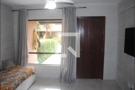 Sala de casa de condomínio para alugar com 2 quartos, 90m² em Stella Maris, Salvador