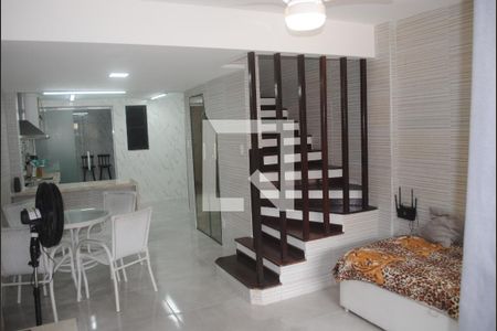 Sala  de casa de condomínio para alugar com 2 quartos, 90m² em Stella Maris, Salvador