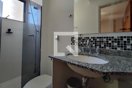 Banheiro Suítre de apartamento à venda com 3 quartos, 98m² em Cambuí, Campinas
